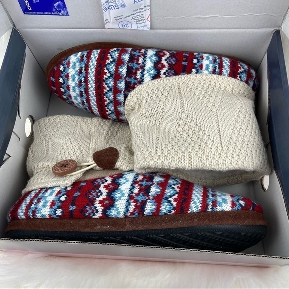 NIB SERRA SLIPPERS BOOTS SIZE 9/10 - Picture 2 of 4